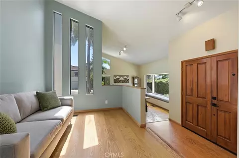 Entry Way - 1931 Warmlands Ave, Vista, CA 92084 photo 1 of 2