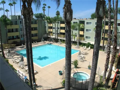 4915 Tyrone #221, Sherman Oaks, CA 91423