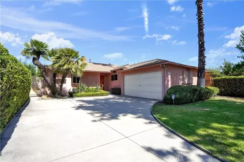 6860 Babcock Ave, North Hollywood, CA 91605