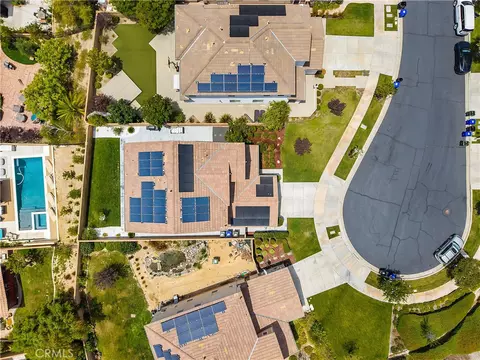 View/Area - 22604 Dragonfly Ct, Saugus, CA 91350 photo 2 of 4