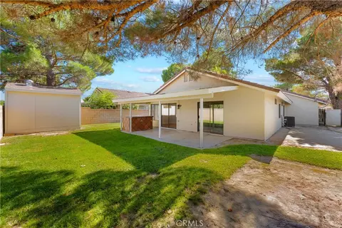 Exterior - 43552 Yew St, Lancaster, CA 93536 photo 6 of 8