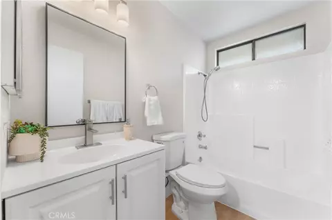 Bath - 43552 Yew St, Lancaster, CA 93536 photo 2 of 2