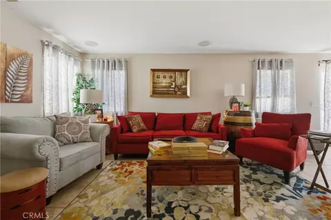 Living - 2802 Pewter, Palmdale, CA 93550 photo 2 of 2