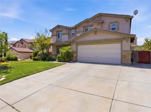 Exterior - 2802 Pewter, Palmdale, CA 93550 photo 2 of 7