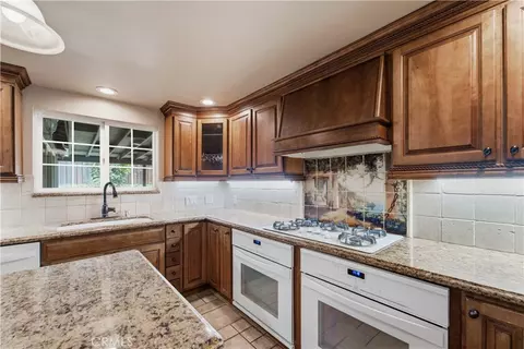 Kitchen - 537 W Whitcomb, Glendora, CA 91741 photo 7 of 7