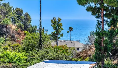 517 Palisades Dr, Pacific Palisades, CA 90272