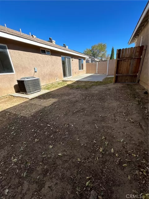 Exterior - 722 E Avnue J6, Lancaster, CA 93535 photo 2 of 5