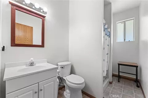 Bath - 33535 170th E, Llano, CA 93544 photo 3 of 3