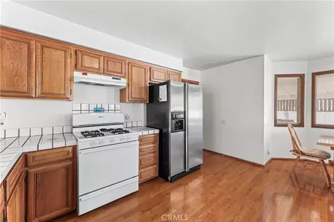 Kitchen - 33535 170th E, Llano, CA 93544 photo 4 of 5
