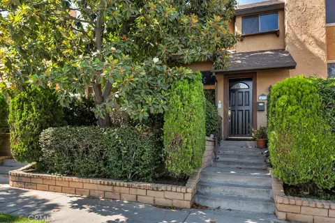 14311 Hartsook St, Sherman Oaks, CA 91423