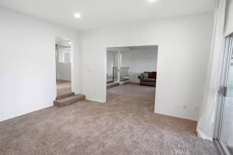 Living - 22220 Barbacoa Dr, Saugus, CA 91350 photo 7 of 8