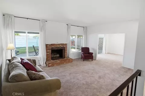 Living - 22220 Barbacoa Dr, Saugus, CA 91350 photo 3 of 8