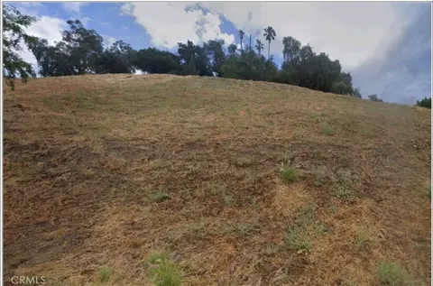 2805 Round Dr, Los Angeles, CA 90032