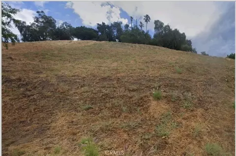 2801 Round Dr, Los Angeles, CA 90032