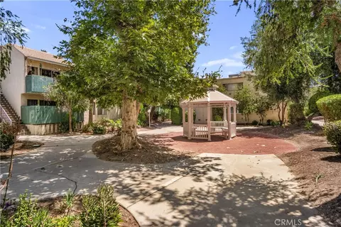 5700 Etiwanda Ave #288, Tarzana, CA 91356