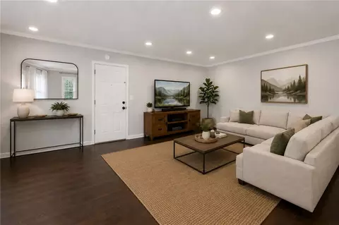16012 Moorpark, Encino, CA 91436