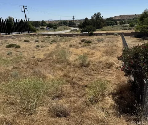 36360 Burnwell Ct, Palmdale, CA 93350 photo 3