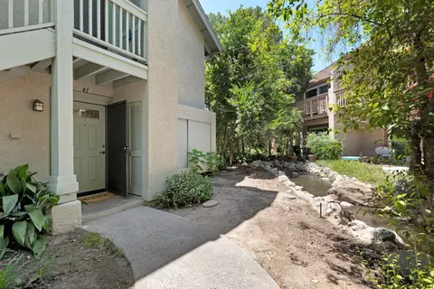 7131 Farralone Ave #41, Canoga Park, CA 91303