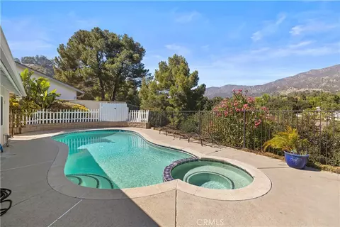 Exterior - 9408 True Knoll Dr, Tujunga, CA 91042 photo 7 of 10