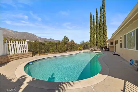 Exterior - 9408 True Knoll Dr, Tujunga, CA 91042 photo 6 of 10