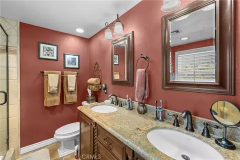 Bath - 9408 True Knoll Dr, Tujunga, CA 91042 photo 2 of 3