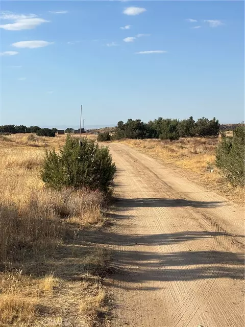 0 Vic E V4, Palmdale, CA 93550 photo 6