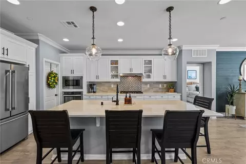 Kitchen - 28200 Nield Ct, Saugus, CA 91350 photo 2 of 5