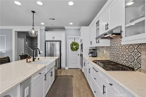 Kitchen - 28200 Nield Ct, Saugus, CA 91350 photo 4 of 5
