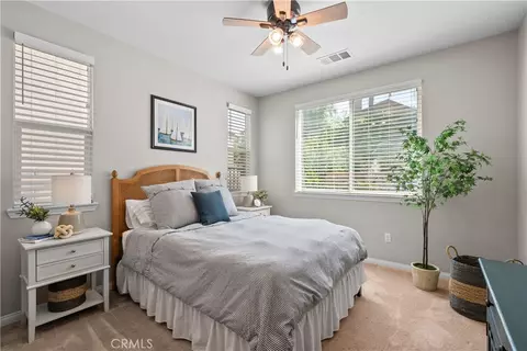 Bedroom - 28200 Nield Ct, Saugus, CA 91350 photo 1 of 11