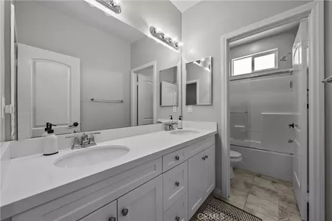Bath - 28200 Nield Ct, Saugus, CA 91350 photo 4 of 5