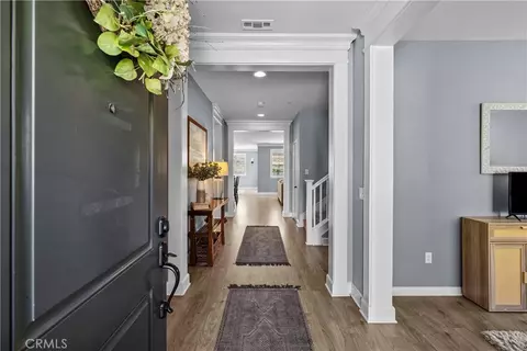 Entry Way - 28200 Nield Ct, Saugus, CA 91350 photo 1 of 5