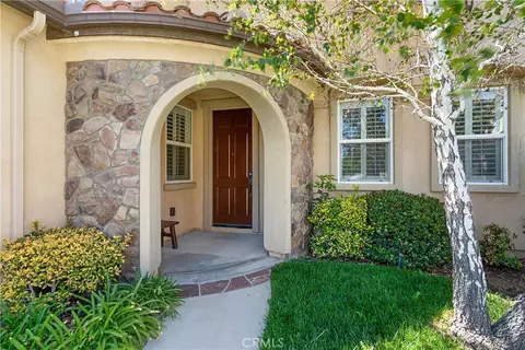 28060 Linda Ln, Saugus, CA 91350