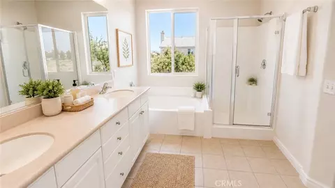Bath - 2324 E Newgrove, Lancaster, CA 93535 photo 1 of 2