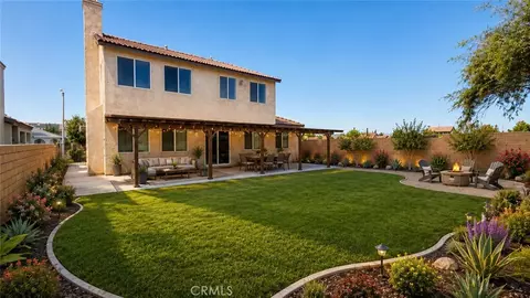 Exterior - 2324 E Newgrove, Lancaster, CA 93535 photo 3 of 4