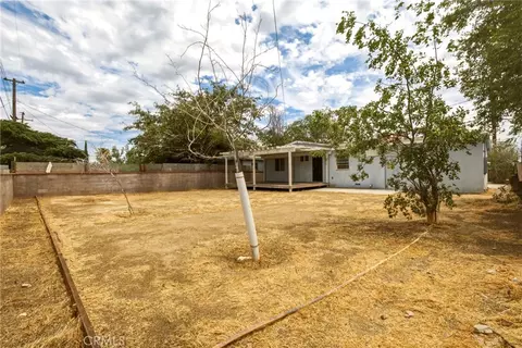 Exterior - 38587 E 9th St, Palmdale, CA 93550 photo 5 of 5