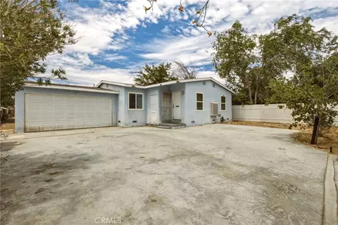 Exterior - 38587 E 9th St, Palmdale, CA 93550 photo 2 of 5