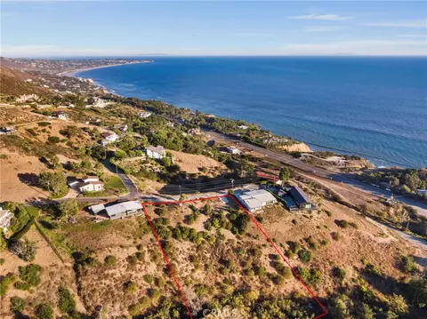 4615 Via Vienta St, Malibu, CA 90265