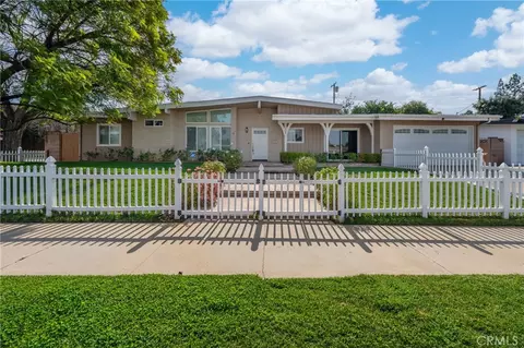 23000 Brenford St, Woodland Hills, CA 91364