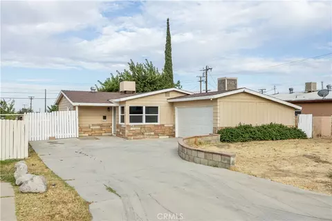 Exterior - 38808 Juniper Tree Rd, Palmdale, CA 93551 photo 2 of 4
