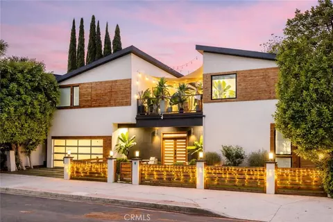 11645 Woodbridge St, Studio City, CA 91604