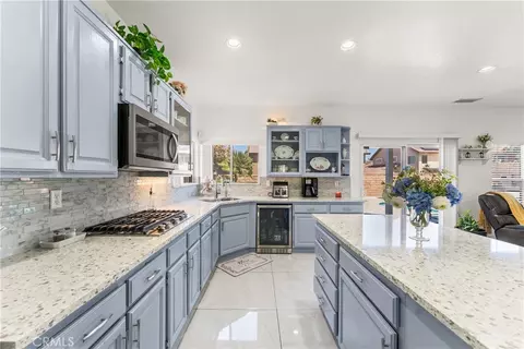 Kitchen - 42334 Daniel, Lancaster, CA 93536 photo 4 of 6