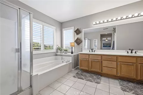 Bath - 31229 Cherry Dr, Castaic, CA 91384 photo 3 of 3