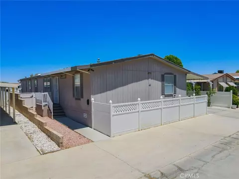 45465 E 25th St #44, Lancaster, CA 93535 photo 2
