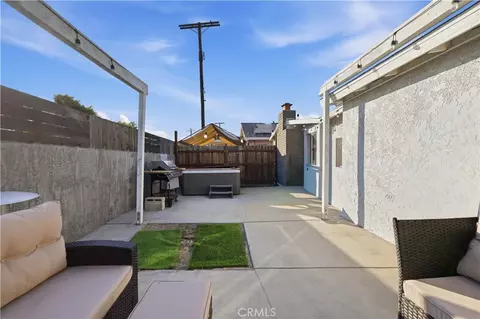 Exterior - 11863 Phillippi Ave, Pacoima, CA 91331 photo 4 of 7