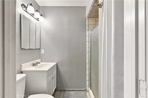 Bath - 11863 Phillippi Ave, Pacoima, CA 91331 photo 1 of 3