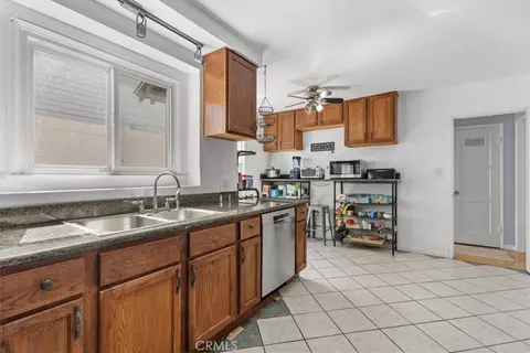 Kitchen - 14319 Valerio St, Van Nuys, CA 91405 photo 1 of 2