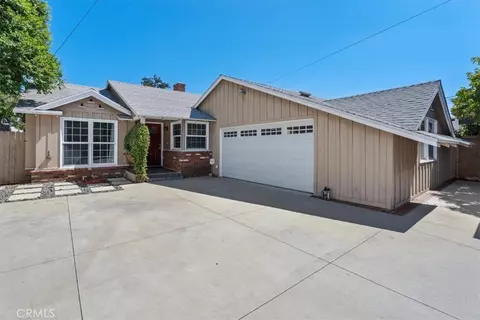 Exterior - 14319 Valerio St, Van Nuys, CA 91405 photo 2 of 7