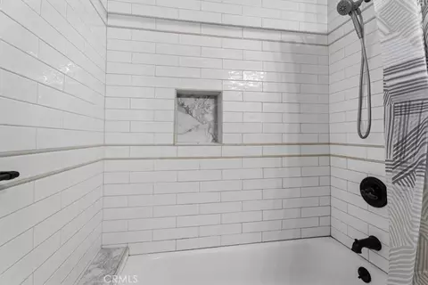 Bath - 14319 Valerio St, Van Nuys, CA 91405 photo 2 of 2