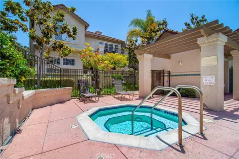 Exterior - 618 Warwick Ave, Thousand Oaks, CA 91360 photo 8 of 10