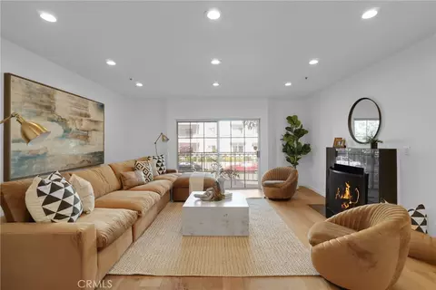 1871 Greenfield Ave #102, Los Angeles, CA 90025